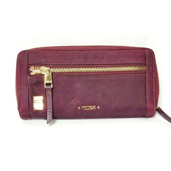 Tumi wallet  - Picture 1 of 15